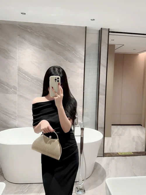 حقيبة سهرة نسائية كلاسيكية بتصميم مطوي لامع – محمولة أنيقة مزينة بحجر الراين، مثالية لفستان السهرة، الحفلات، والمناسبات الرسمية